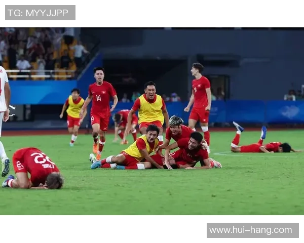 杭州足球队在邀请赛中的比赛经验与表现分析